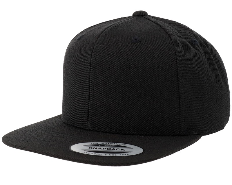 Svart snapback i akryl och ull